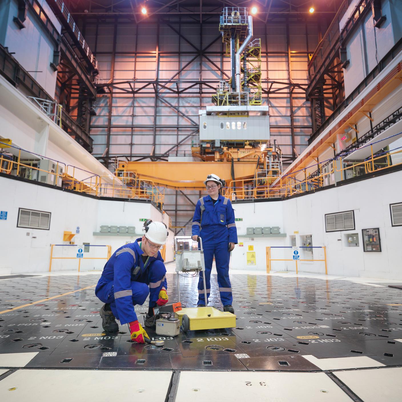 Fallstudie – ANSTO Zertifizierung durch BSI nach ISO 45001 – Ingenieure verwenden Sensoren an Pfahlkappe in Kernkraftwerk