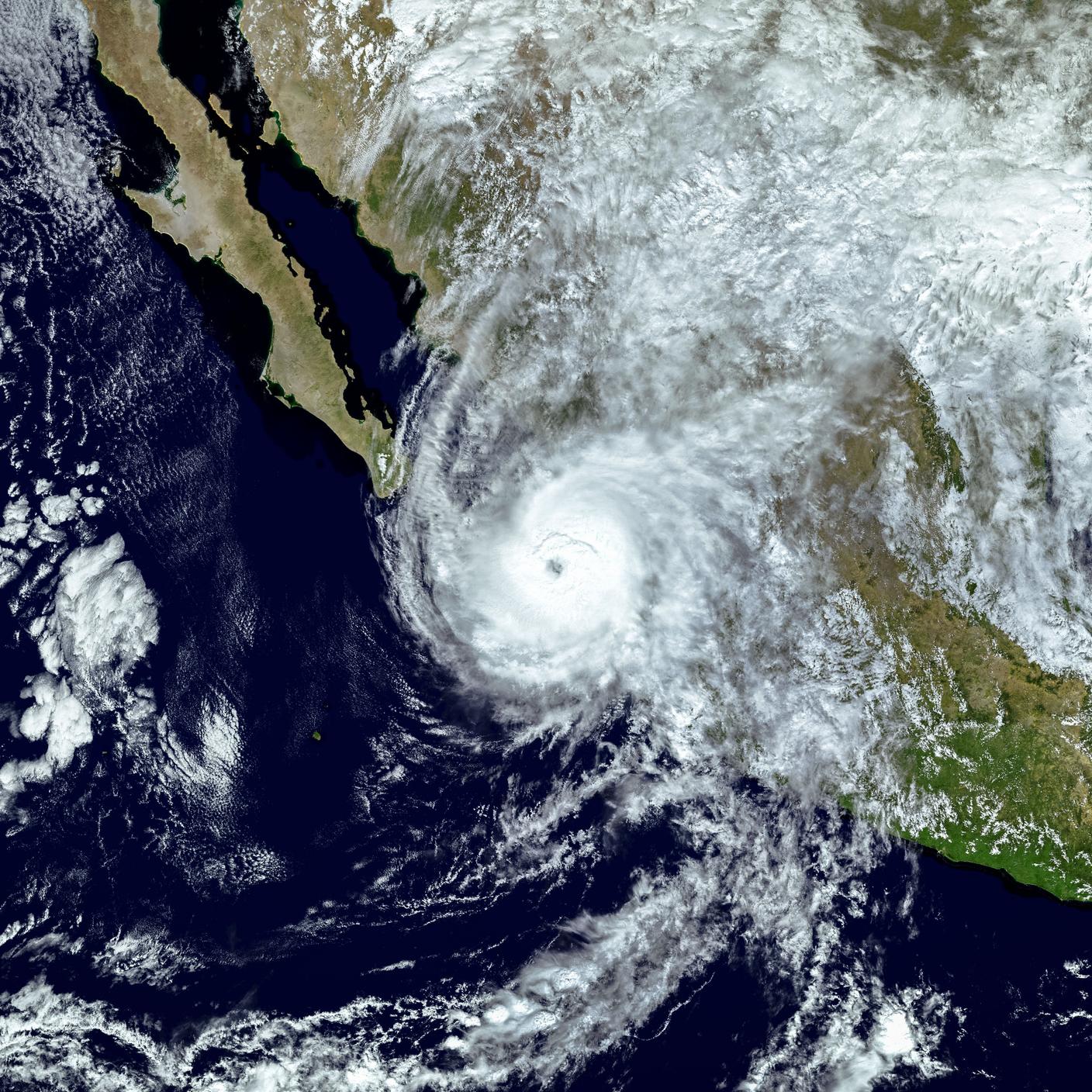 El huracán Willa pasó por las Islas Marías mientras se acercaba a México continental